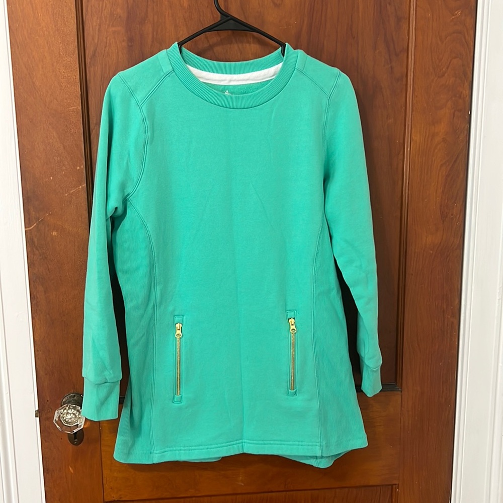 Charles River long sweatshirt